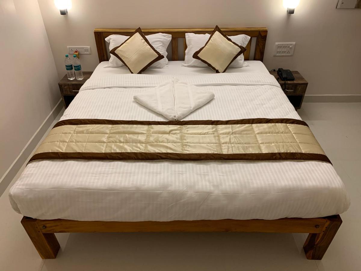 פונדיצ'רי Hotel Rani And Rani Residency מראה חיצוני תמונה