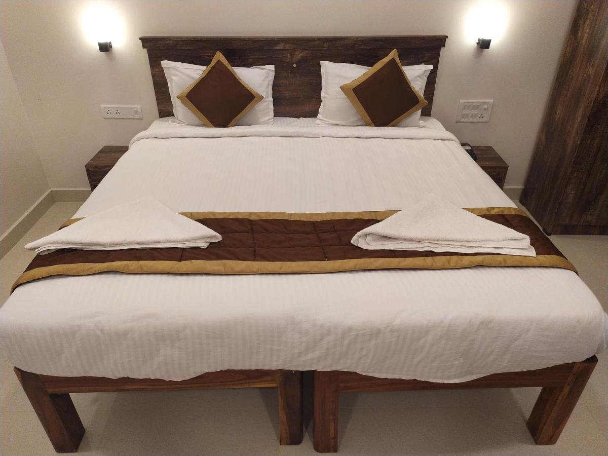 פונדיצ'רי Hotel Rani And Rani Residency מראה חיצוני תמונה