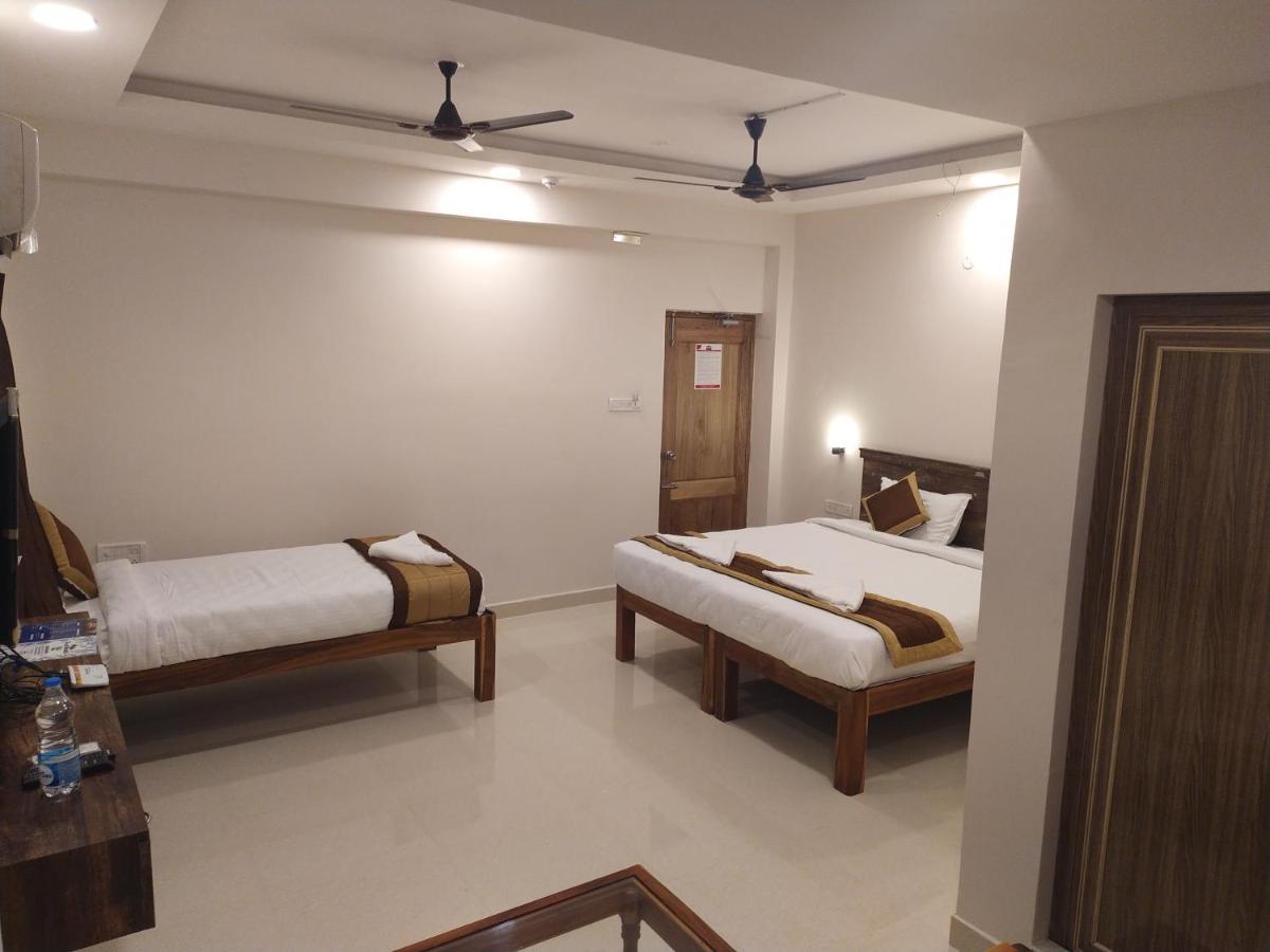 פונדיצ'רי Hotel Rani And Rani Residency מראה חיצוני תמונה