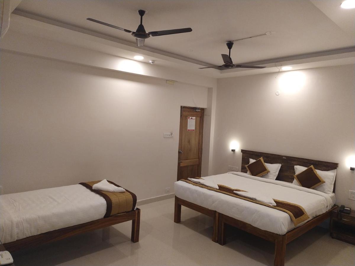 פונדיצ'רי Hotel Rani And Rani Residency מראה חיצוני תמונה