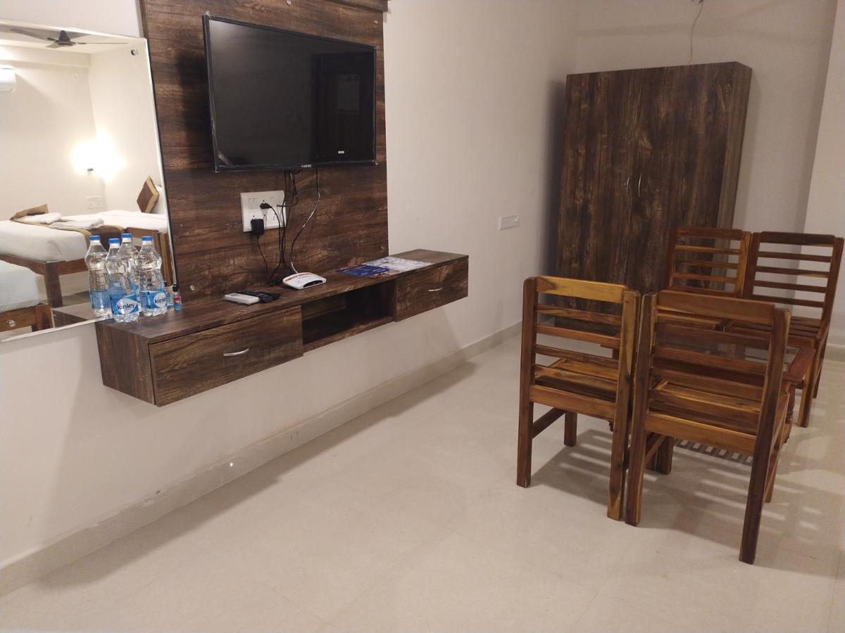 פונדיצ'רי Hotel Rani And Rani Residency מראה חיצוני תמונה
