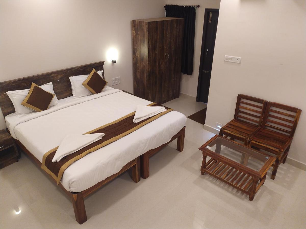 פונדיצ'רי Hotel Rani And Rani Residency מראה חיצוני תמונה