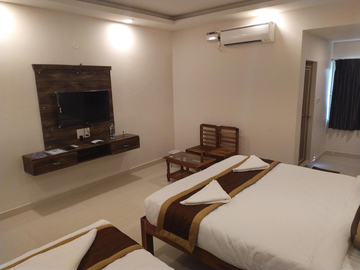 פונדיצ'רי Hotel Rani And Rani Residency מראה חיצוני תמונה