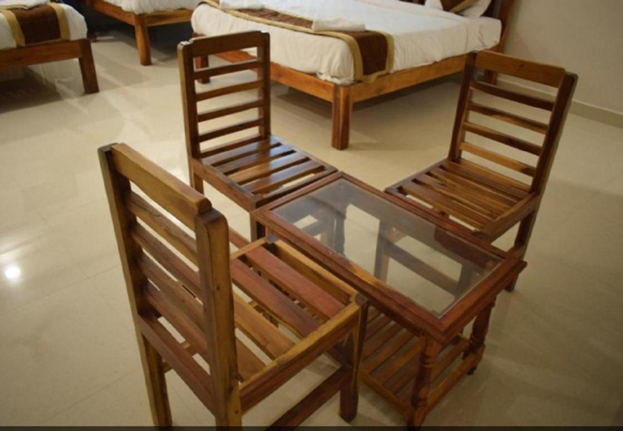 פונדיצ'רי Hotel Rani And Rani Residency מראה חיצוני תמונה